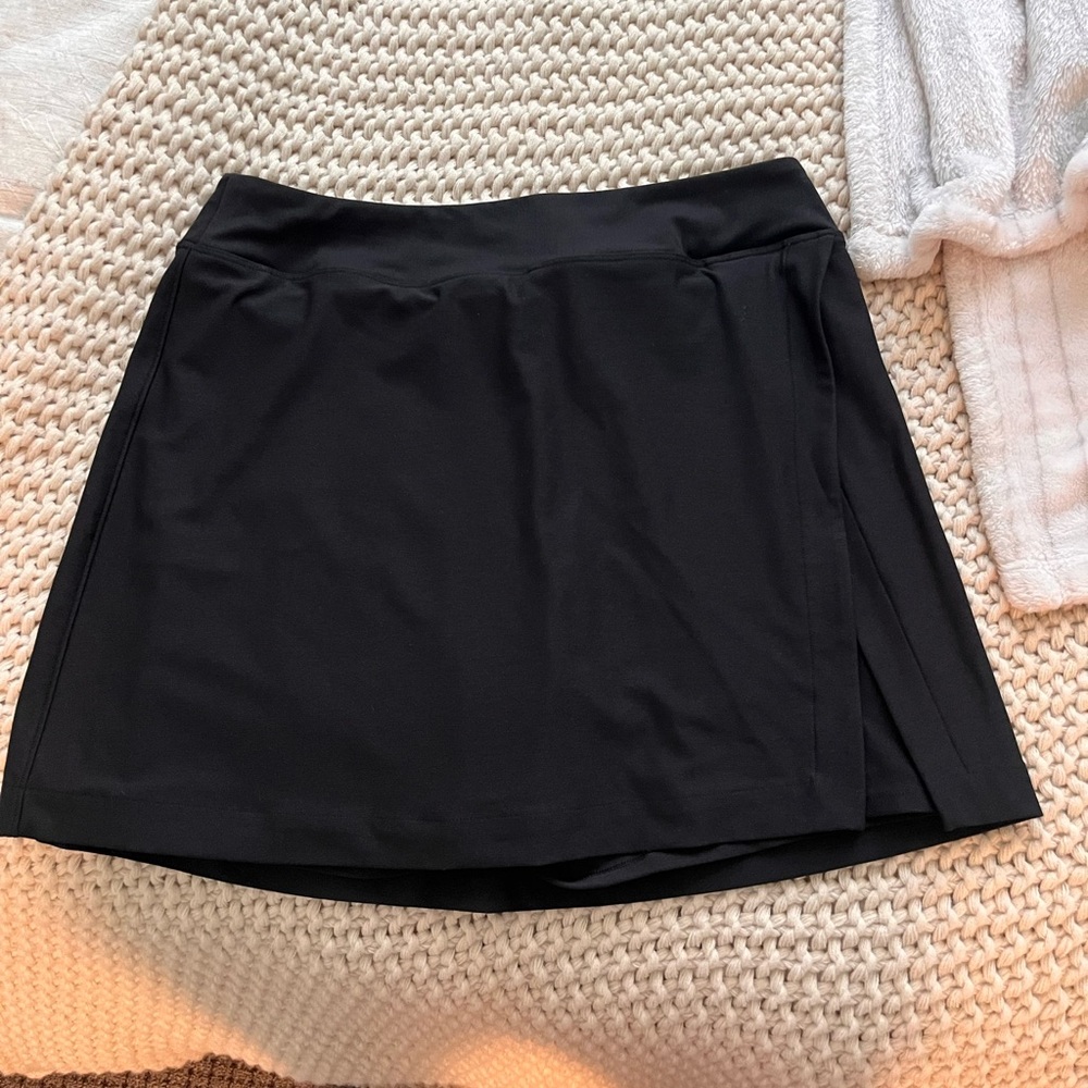Outdoor Voices black spandex skort